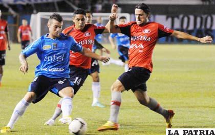 Una acción de la victoria de Wilstermann en Santa Cruz