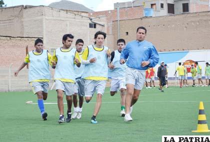 Entrenamiento del equipo de Oruro Royal