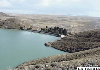 Represa de Tacagua en Challapata