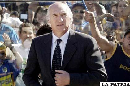 Carlos Bianchi, con el difícil reto de debutar ganando en el torneo argentino
