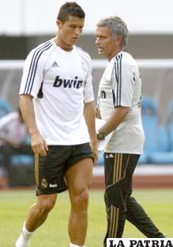 Ronaldo junto a Mourinho