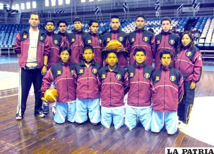 Walter Llanos ya estuvo al frente de la selección de básquetbol
