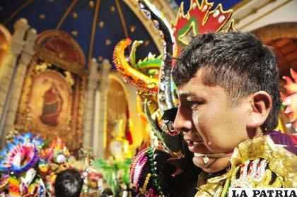 La devoción se apodera de los danzarines