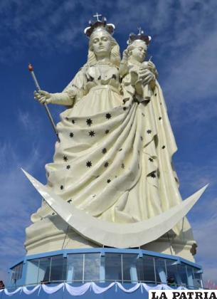 Maravilla orureña, el monumento a la Virgen del Socavón, con una altura de 45.4 metros