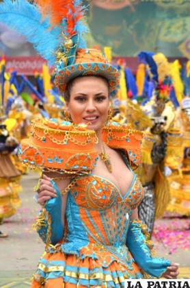 El coqueteo de las figuras de la “Cocanis”