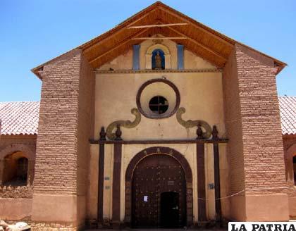 Iglesia de Challacollo ,Toledo