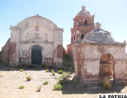 Iglesia de Caripaya