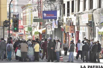 La calle Bolívar, una de las más concurridas por los peatones