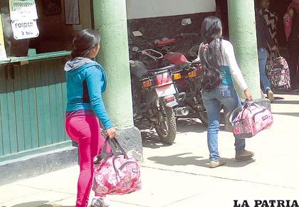 Dos de las víctimas del presunto caso de trata