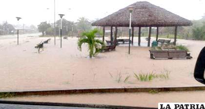 Lluvias provocan desborde del río Mamoré
