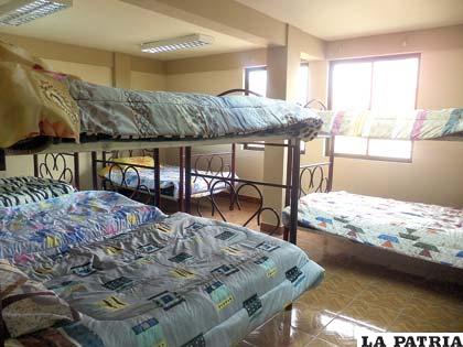 Dormitorio del refugio para albergar a víctimas