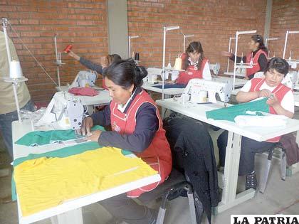 Implementación de taller textil municipal