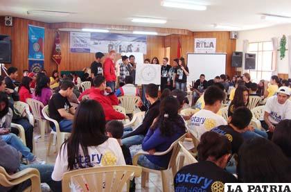 Jornadas de capacitación a jóvenes líderes en el RYLA