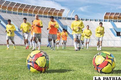 Los “santos” retornan a las prácticas pensando en la Academia paceña