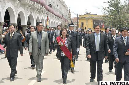 Alcaldesa, Rossío Pimentel junto a los oficiales mayores