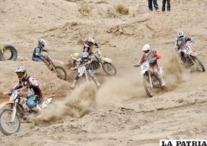 El motociclismo orureño cuenta con nuevos dirigentes