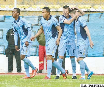 Bolívar con la misión de lograr un buen resultado esta noche en Guayaquil