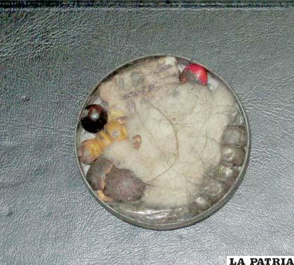 El amuleto o embrujo que llevaban para no ser descubiertos