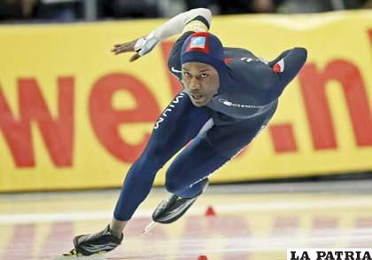 El patinador de velocidad estadounidense Shani Davis