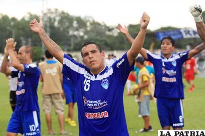 El festejo de los jugadores de Sport Boys, luego de ganar a Guabirá motivo por el cual por el momento están en la punta de la tabla