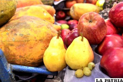 Una dieta saludable y rica en frutas ayuda a bajar de peso