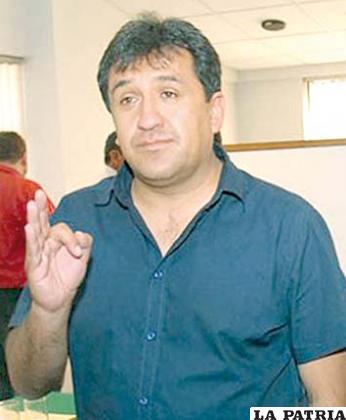 Jorge Decormis juró como nuevo titular de la Liga