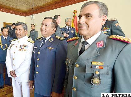Los tres mandos del Ejército ascendidos de grado
