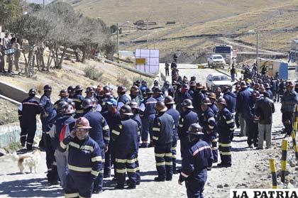 Mineros en alerta por baja en los precios de los minerales