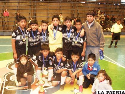 Morales Moralitos primero en la categoría Mascotas