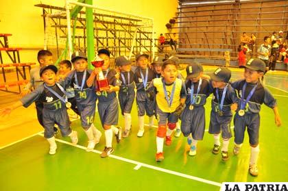 El equipo de Futuro campeón en Kínder