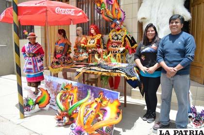 Cultura y colorido en la exposición de los bordadores
