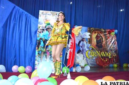 Pasarela de modas Folklor Fashion 2015