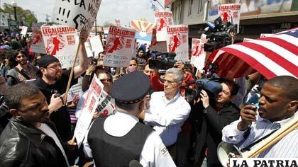 Manifestantes en las calles a favor de los activistas que fueron exonerados por un juzgado de Carolina del Sur (EE.UU.)