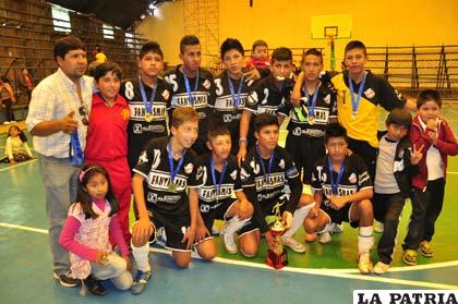 Morales Moralitos campeones en Infanto Juvenil