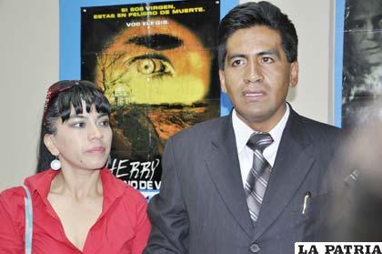 Paola Del Carpio y Maurice Cazorla en la presentación de “Oruro Tierra Mística”