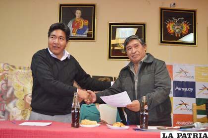 Boris Villanueva y Jacinto Quispaya firmaron convenio interinstitucional