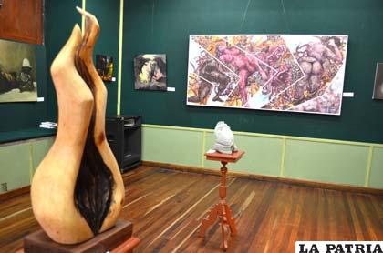 Exposición boliviana peruana en la Casa “Simón I. Patiño”