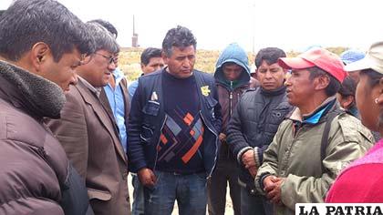 El alcalde Ramírez dialogó con vecinos para levantar el bloqueo