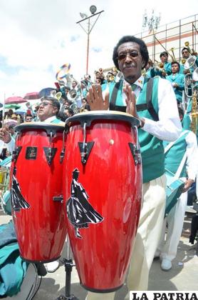 La emoción en los timbales de la Espectacular Bolivia