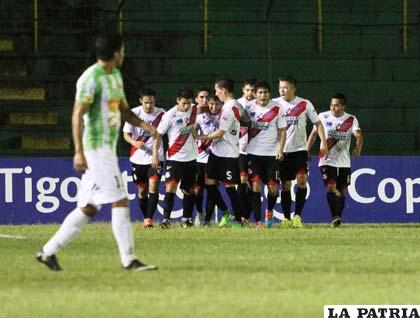 Festejan los de nacional por el gol del empate