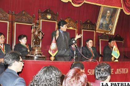 Sesión judicial de homenaje a Oruro