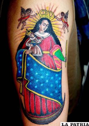 La Virgen del Socavón tatuada a todo color