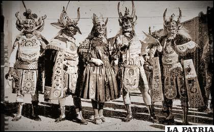 Personajes de la Gran Tradicional Auténtica Diablada Oruro