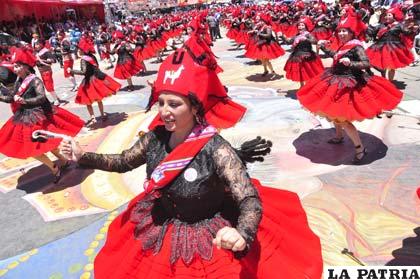 Un colorido bloque de la Llamerada “Zona Norte”