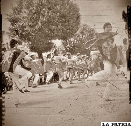 Ahuatiris, Carnaval 1989
