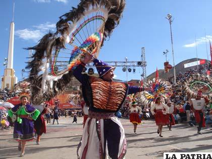 El equilibrio predomina en la interpretación de esta danza