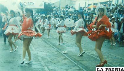 Un grupo de k’ochalitas en la danza de Inti Llajta