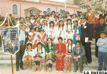 Primeros danzarines y directorio de los  Kallawayas en 1980