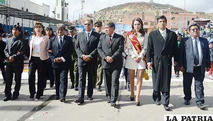 Principales autoridades de Oruro y los dirigentes folkloristas