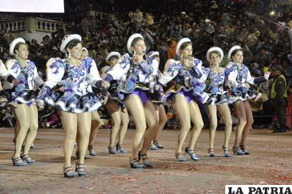 Atractivas caporales de los Reyes de la Tuntuna Enaf